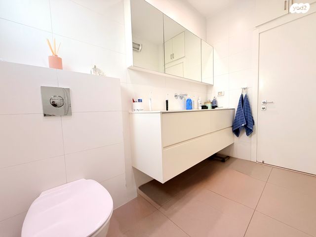 דירה, א.ד. גורדון 55, הרצליה הצעירה, הרצליה