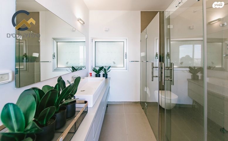 גג/ פנטהאוז, סמטת הדרור, רמתיים, הוד השרון