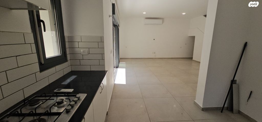 דו משפחתי, שריג 21, שאר העיר, כפר ורדים