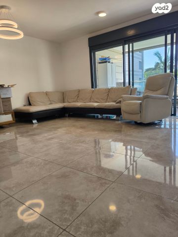 דירה, כפר סבא