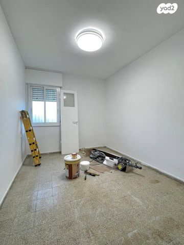 גיורא יוספטל 36