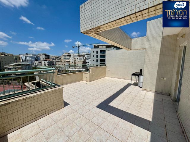 דופלקס, מגדיאל, הוד השרון