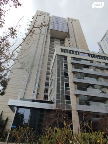 ניסים אלוני 1