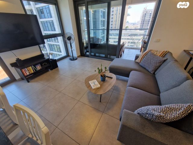 ניסים אלוני 4