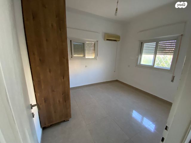 דירה, העלייה השנייה, שכונת האוצר, חדרה