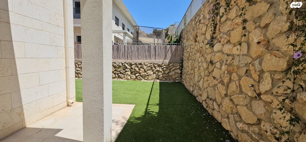 דו משפחתי, שריג 21, שאר העיר, כפר ורדים