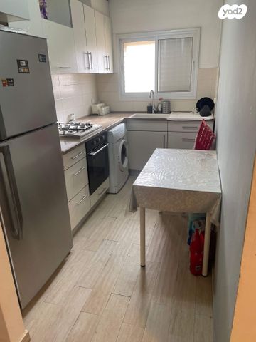 גיורא יוספטל 24