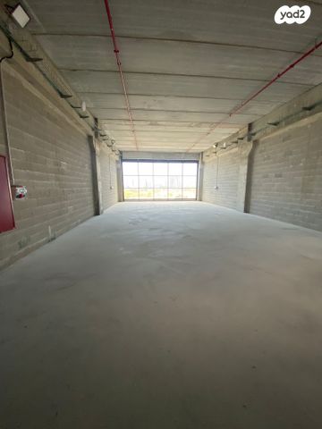 מחסנים, הכשרת היישוב, מב"ת מערב, אזור תעשייה חדש, ראשון לציון