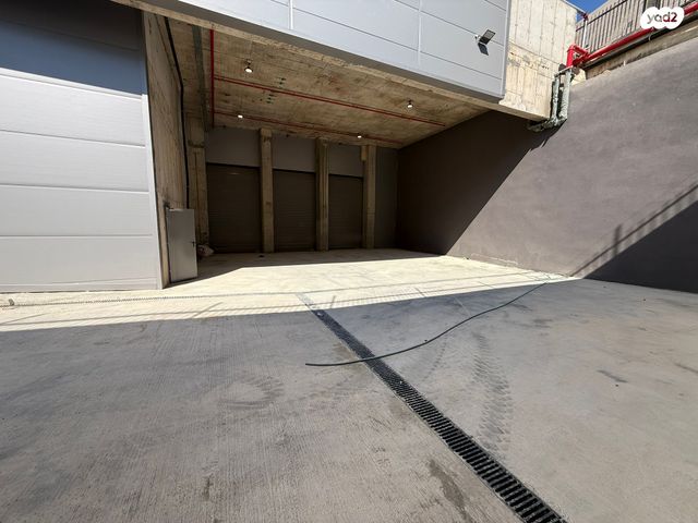 מחסנים, פארק תעשייה חבל מודיעים, מפעלי חבל מודיעים