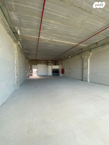 מחסנים, הכשרת היישוב, מב"ת מערב, אזור תעשייה חדש, ראשון לציון