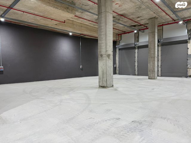 מחסנים, פארק תעשייה חבל מודיעים, מפעלי חבל מודיעים