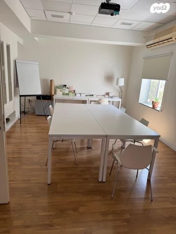 משרדים, אחד העם, תל אביב יפו