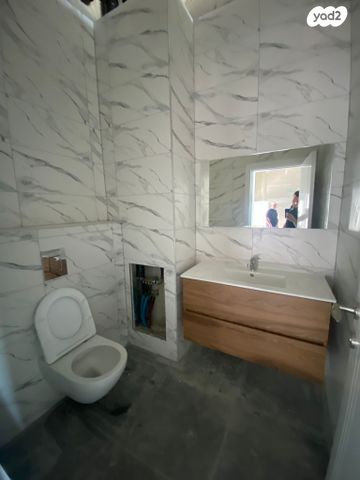 מחסנים, הכשרת היישוב, מב"ת מערב, אזור תעשייה חדש, ראשון לציון