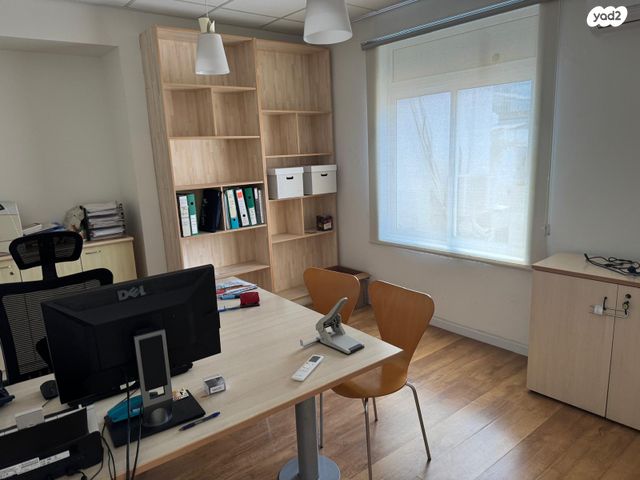 משרדים, אחד העם, תל אביב יפו