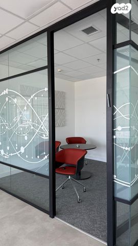 משרדים, הוד השרון