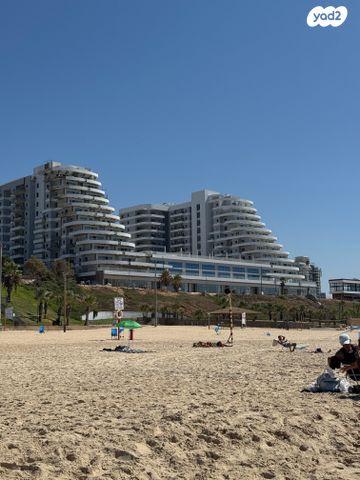 חנויות/ שטח מסחרי