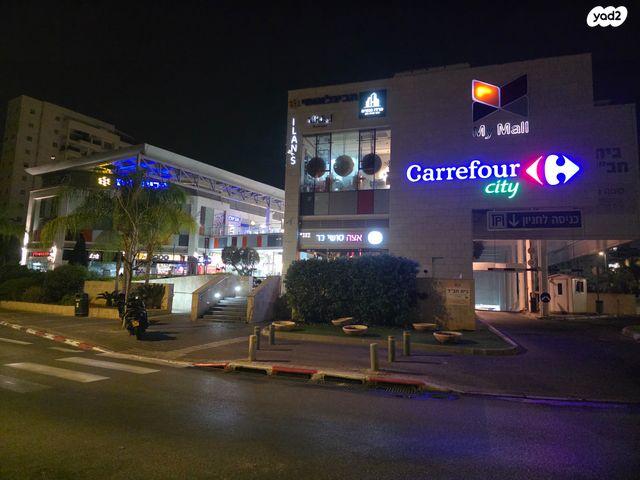 חנויות/ שטח מסחרי, פנחס אילון 13, קרית אילון, חולון