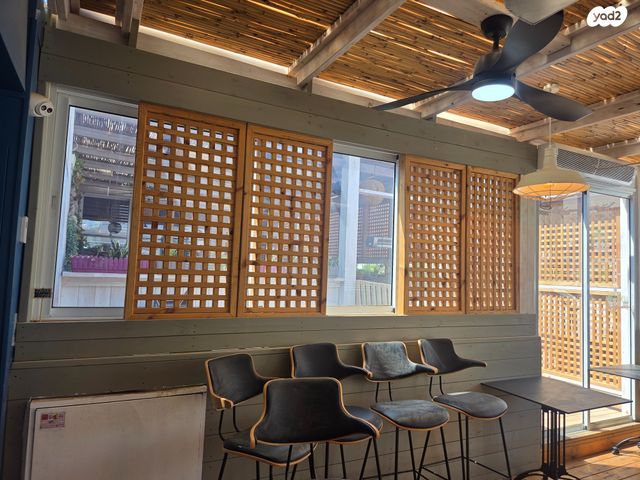 חנויות/ שטח מסחרי