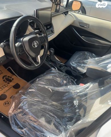 טויוטה קורולה