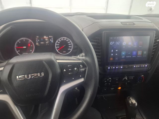 איסוזו די-מקס