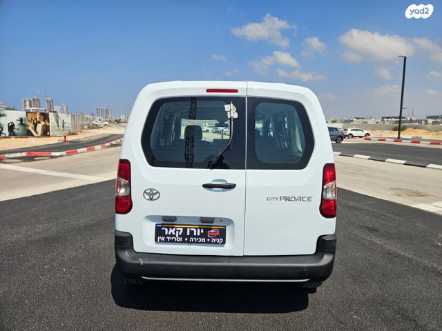 טויוטה פרואייס סיטי