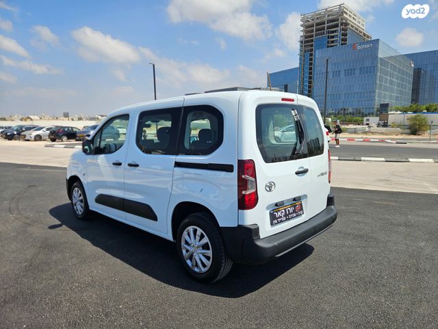 טויוטה פרואייס סיטי