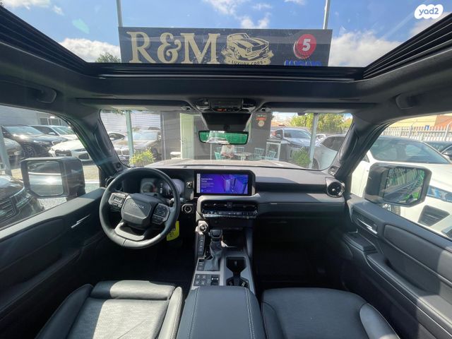 טויוטה לנד קרוזר