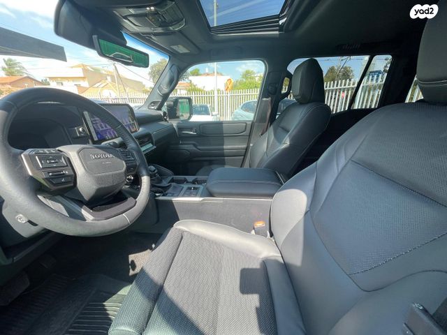 טויוטה לנד קרוזר