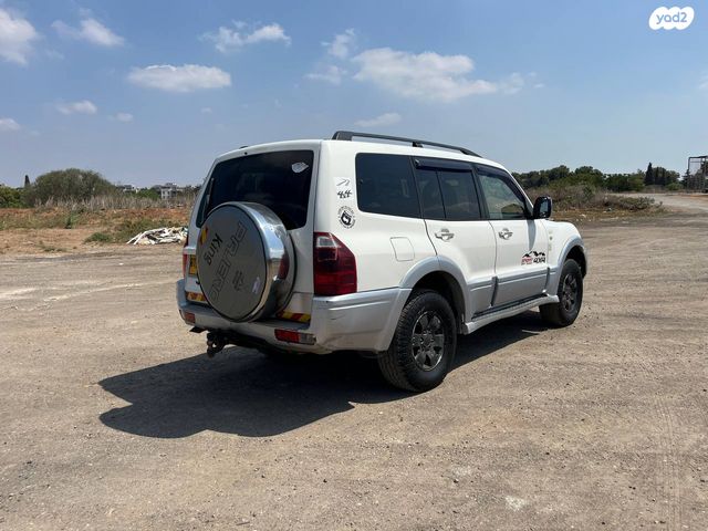 מיצובישי פג'רו