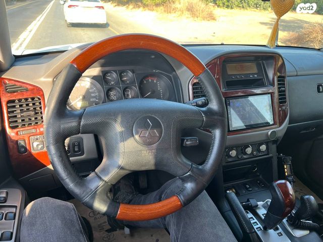 מיצובישי פג'רו