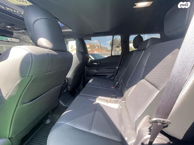 טויוטה לנד קרוזר