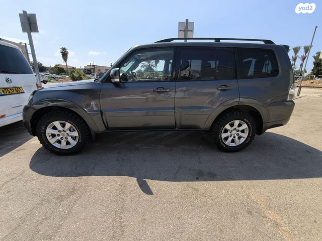 מיצובישי פג'רו