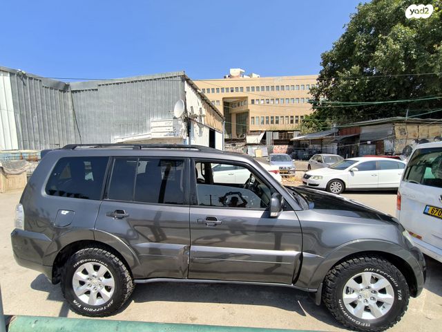 מיצובישי פג'רו