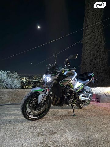 קאוואסאקי Z900