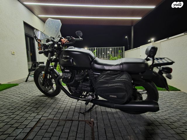 מוטוגוצי V7 Stone ABS