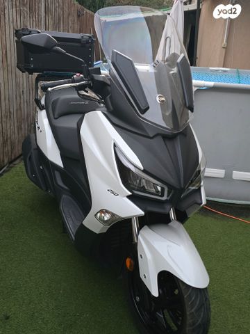 מודעת רכב סאן יאנג ג'וי-מקס Z-250