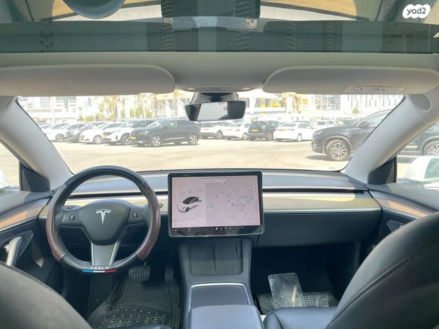 טסלה מודל 3