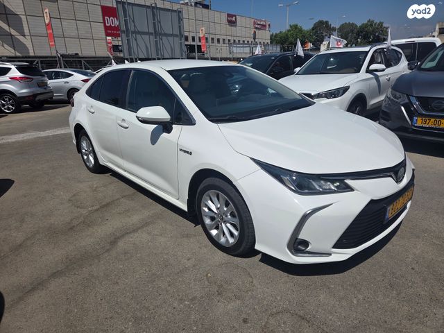 טויוטה קורולה