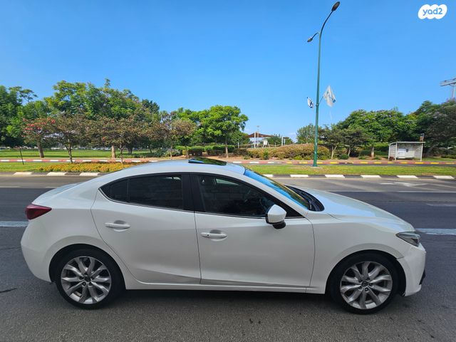 מודעת רכב מאזדה 3