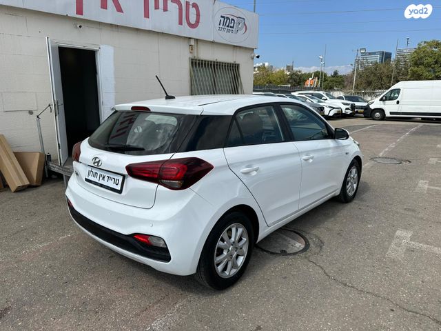 יונדאי i20