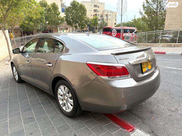 ביואיק לה-קרוס