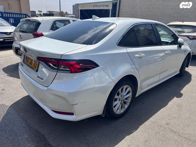 טויוטה קורולה