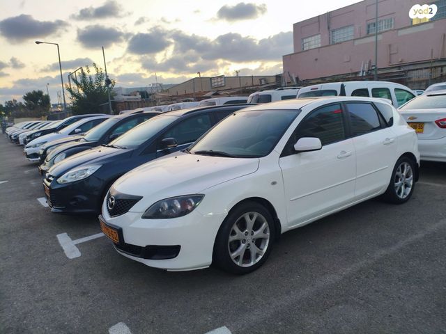 מודעת רכב מאזדה 3