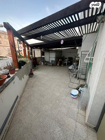 דירה, אהרון לובלין 31, גני אביב, לוד