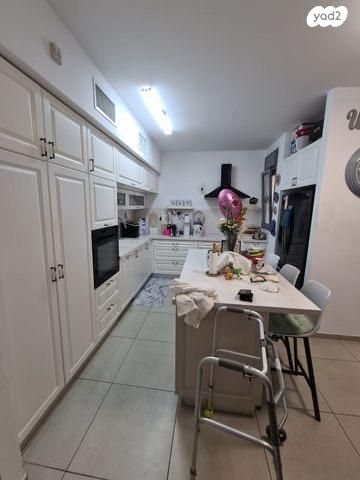 שייקה אופיר 9