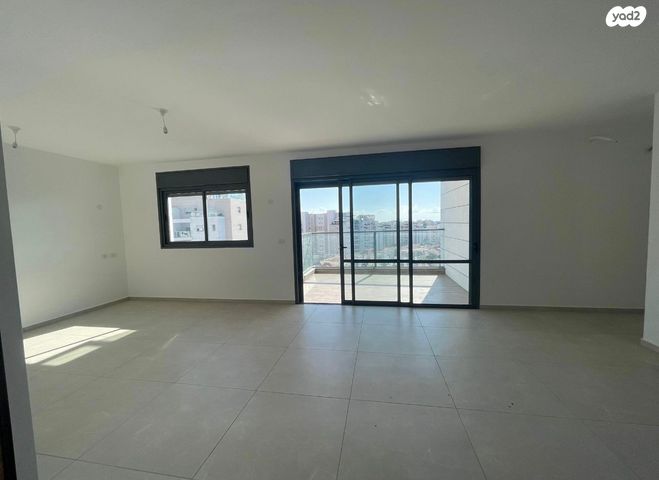 שדרות מונטיפיורי 17