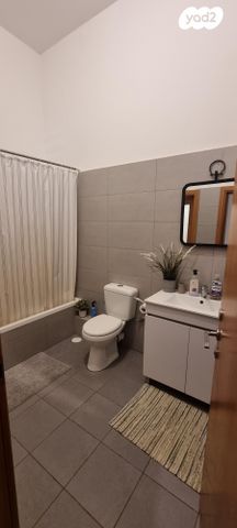 דירה, סביון 24, הפרחים, חריש