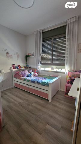 דירה, נעמי שמר 10, קרית אילון, חולון