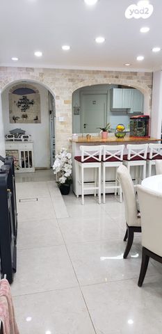 דירת גן, השבעה 201, בן גוריון כנען, צפת