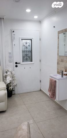 דירת גן, השבעה 201, בן גוריון כנען, צפת